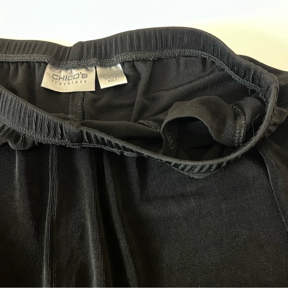 Chico’s Travelers Black Slinky Pull On Cropped Wide Leg Pants Size 2/Large - Picture 6 of 8